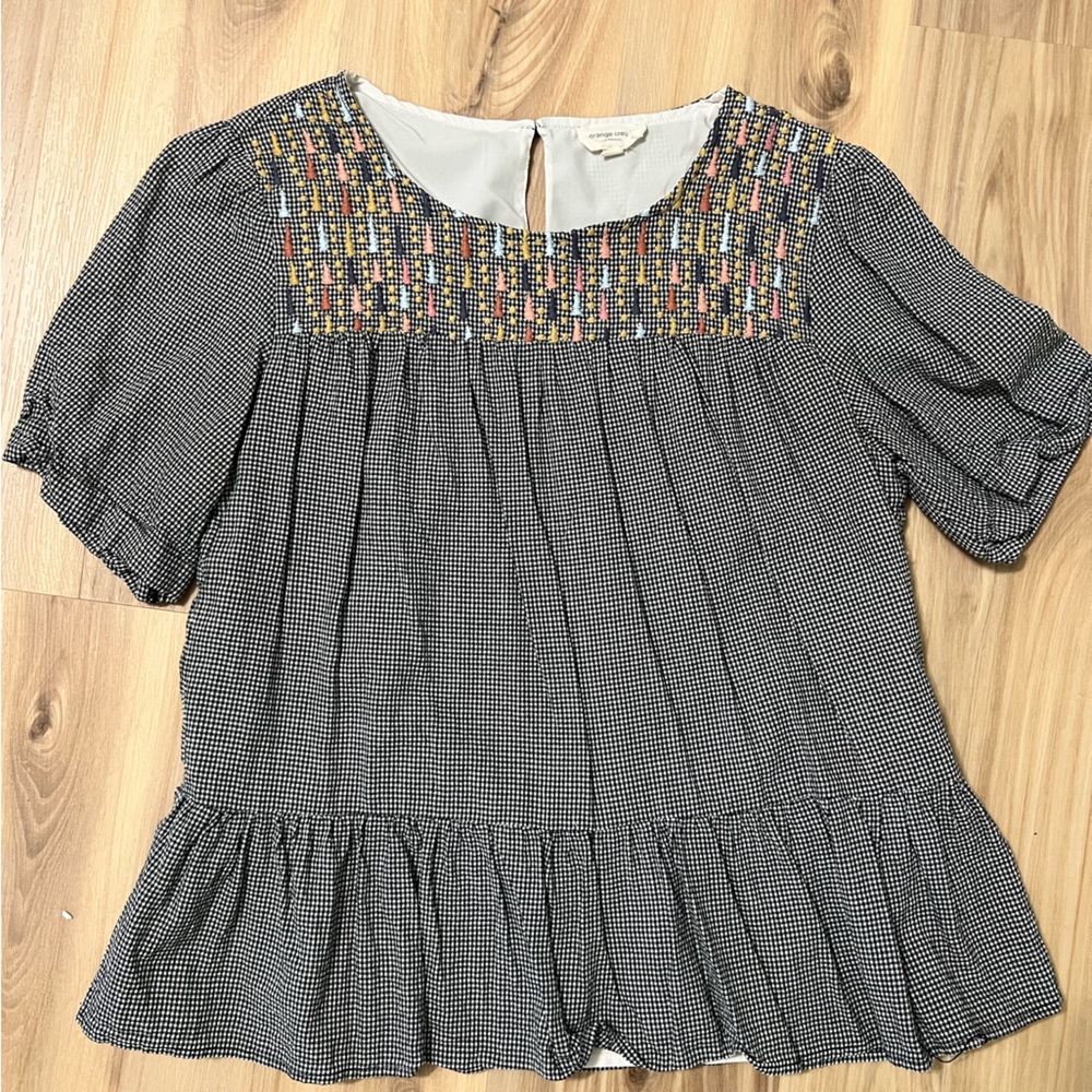 Women’s boutique peplum top